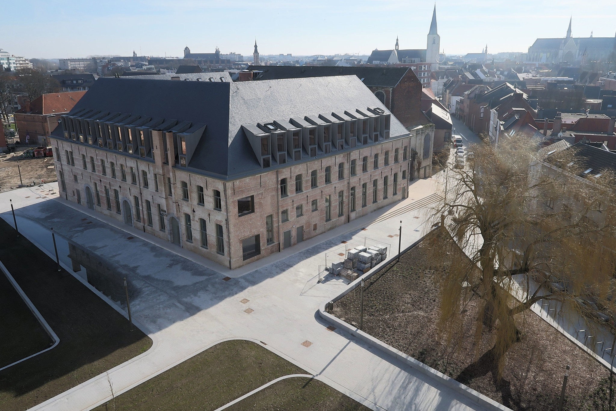 De mooiste bibliotheek van Vlaanderen is ook de duurste